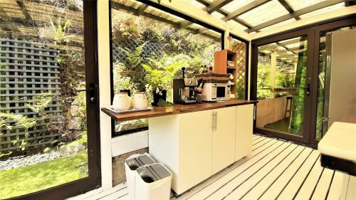 Hostal Madhuban - Waterfront In Whangaroa