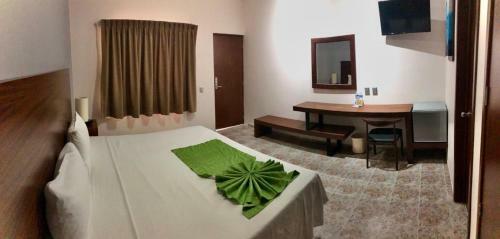 Hotel Del Camino Real