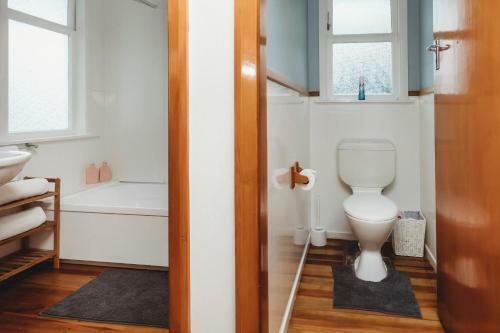 The Barefoot Bungalow - Opunake Beach