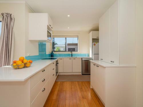 Beach Life Bach - Whangamata Holiday Home