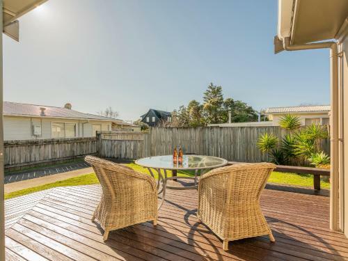 Beach Life Bach - Whangamata Holiday Home