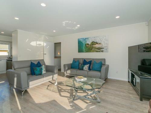 Harbour View - Whangamata Holiday Home