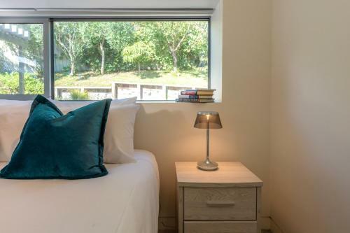 Oneroa Beachfront Apartment