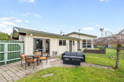 Moreton View - Gisborne Holiday Home