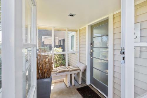 Taranaki Beach House - Great Sea Views