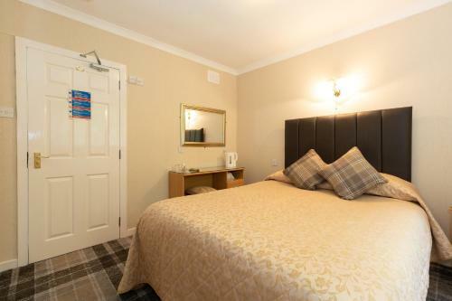 Hostal Huntingdon House Hotel