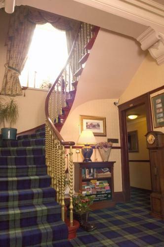 Hostal Huntingdon House Hotel