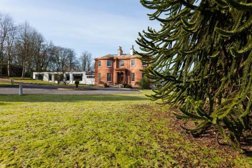 Hostal Woodland House Hotel