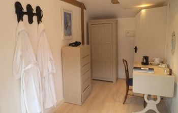 Bed & Breakfast Church Lodge