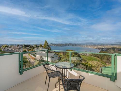 Sensational On Centennial - Whitianga Holiday Home
