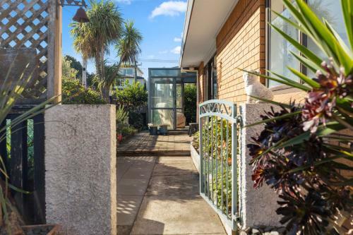 Valley Vacay - Mt Maunganui Holiday Home