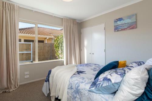 Relaxed Coastal Family House