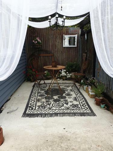 Hostal Cabins On Tudor Bed & Breakfast
