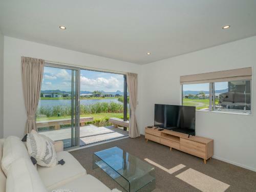 Matarangi Villas - Matarangi Holiday Home
