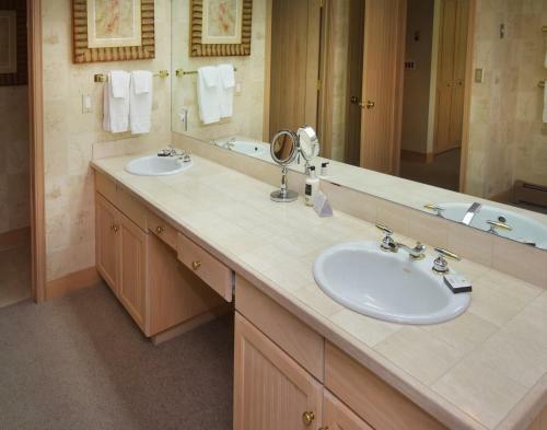 White Horse Lodge Hotel