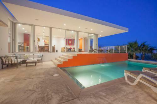 Panoramic Oceanview Home With Private Resort-style Pool
