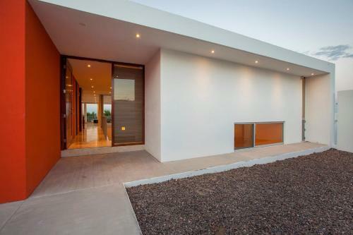 Panoramic Oceanview Home With Private Resort-style Pool