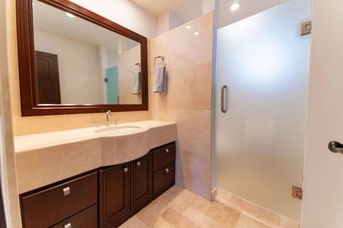 Apartamento Playa de La Paz - Luxury 2 Bedroom Condo Ocean Front