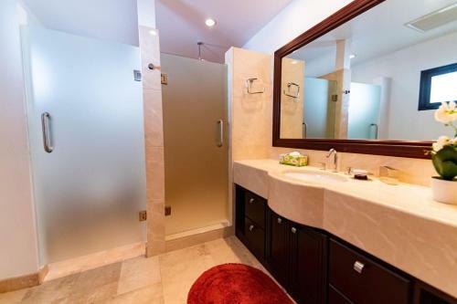 Apartamento Playa de La Paz - Luxury 2 Bedroom Condo Ocean Front