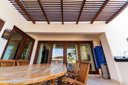 Apartamento Playa de La Paz - Luxury 2 Bedroom Condo Ocean Front