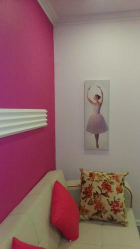 Pink Apartment Near Airport