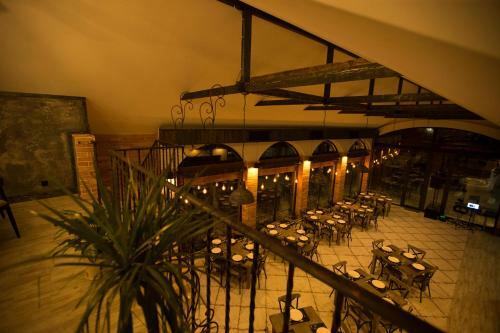 7 Rooms Hotel
