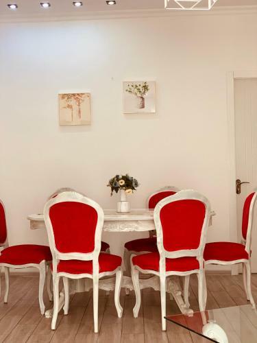 Tekatuka?s Sweet Apartment ?life ?happiness