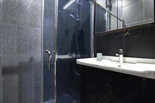 Apartamento Ioseliani's Home