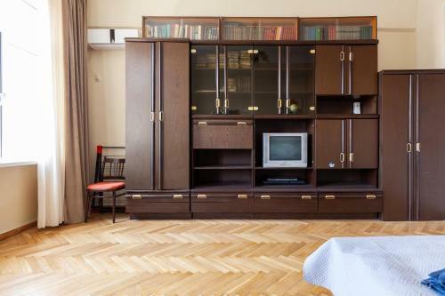 Family Apartment On Agmashenebeli