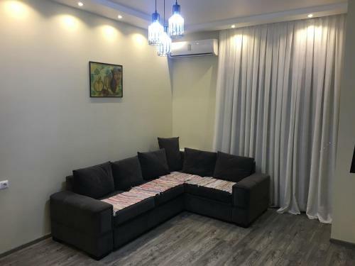 Apartment On Khimshiashvili 11a