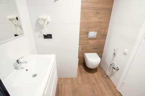 Gq Elite Apartments In Alliance Palace