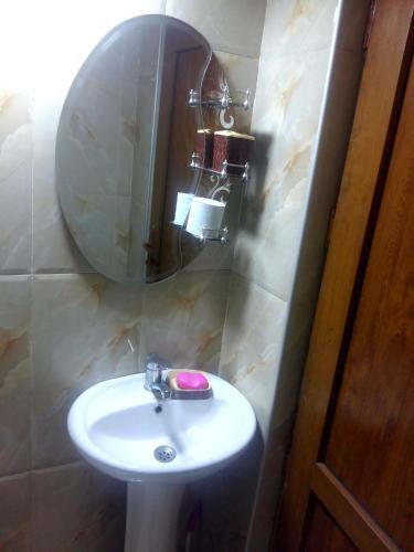 Apartamento Home In Noneshvili Str 1