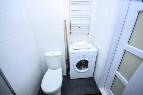 Apartamento Pirosmani Street 18a