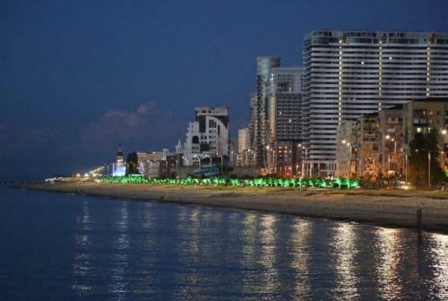 Sunny Apartment In Orbi Plaza With Sea View