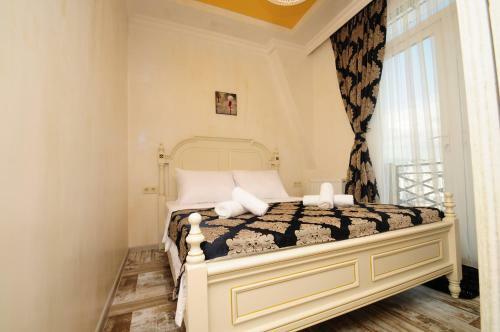 Apartments With A View Of The Trinity Holy