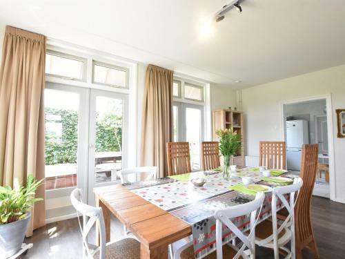 Beautiful Child-friendly Holiday Home In Eede