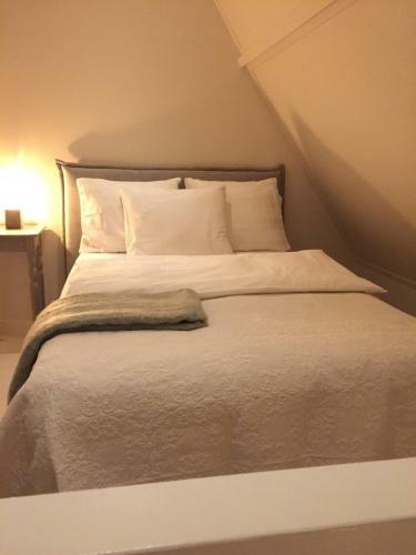 Hostal Maison De L'ep�e