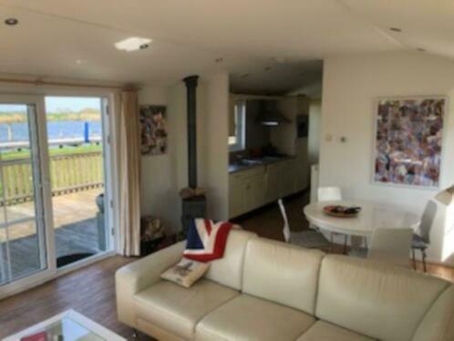 Recreationpark Yn'e Lijte Grou Waterchalet Number 6