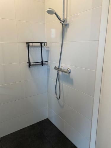 Apartamento Warm Welkom! Zeer Ruime Priv� Studio Met Tuin