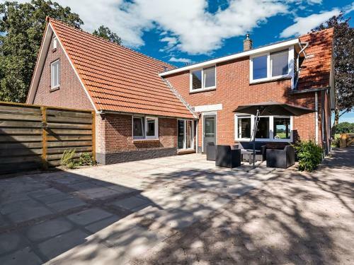 Relaxing Holiday Home In Hellendoorn With Garden