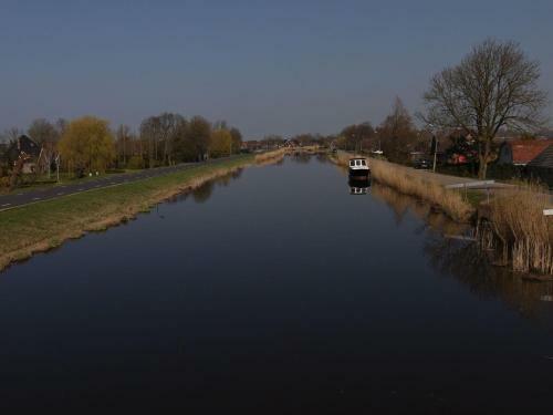Atmospheric Chalet With Large Garden, Near Alkmaar