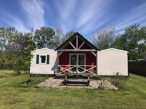 Comfy Chalet With Micro-wave, Near The Wadden Sea