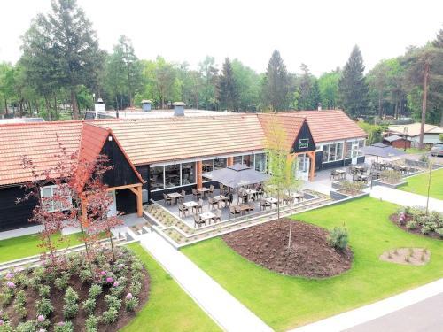 Luxurios Chalet With Decking, On The Veluwe