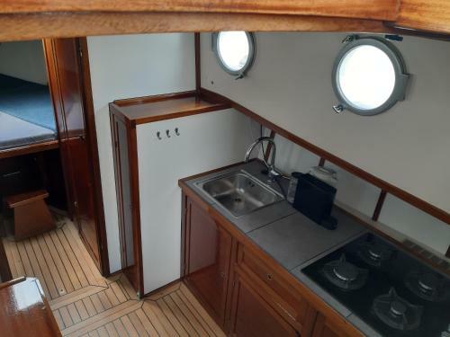 Priv� B&B Motorsailer Rataplan