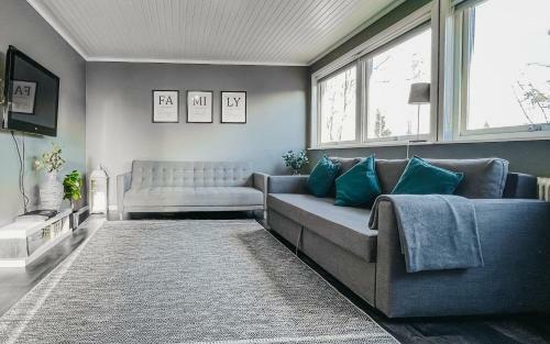 S�fsen House ? Spacious Updated Home ? Close To The Slopes!