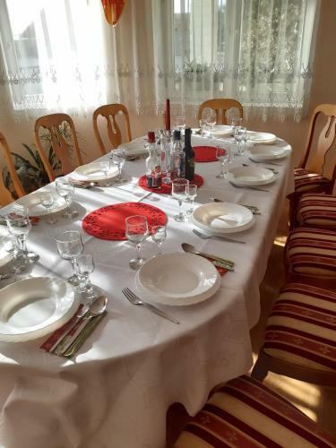 Hostal Hajnal Vend�gh�z
