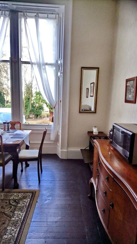 Hostal Heatherlie House Hotel