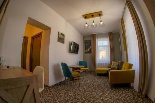 Bed & Breakfast Residence Rooms Bucovina