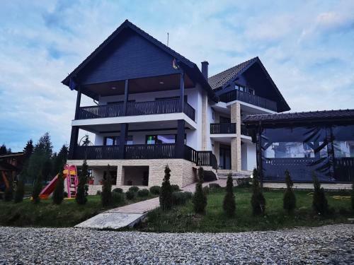 Hostal Villa Aqualina Colibita