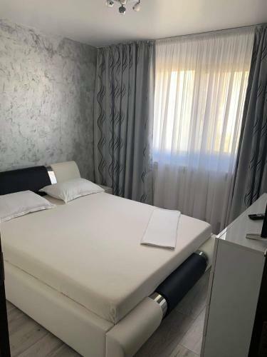 Apartamento White & Silver Luxury Suite 3 Camere Craiova